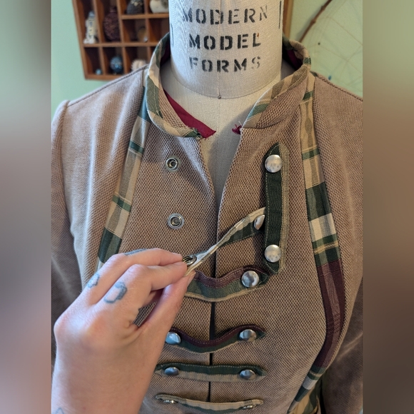 ✨one of a kind✨ Gorgeous Earth Toned Bespoke Steampunk Light Jacket | Medium - Picture 7 of 10